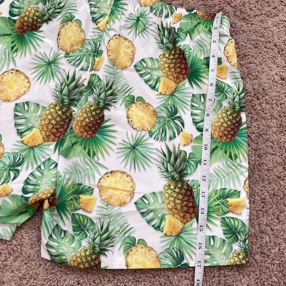 NWT Pineapple Tropical Shorts‎ Size Large - Picture 4 of 6